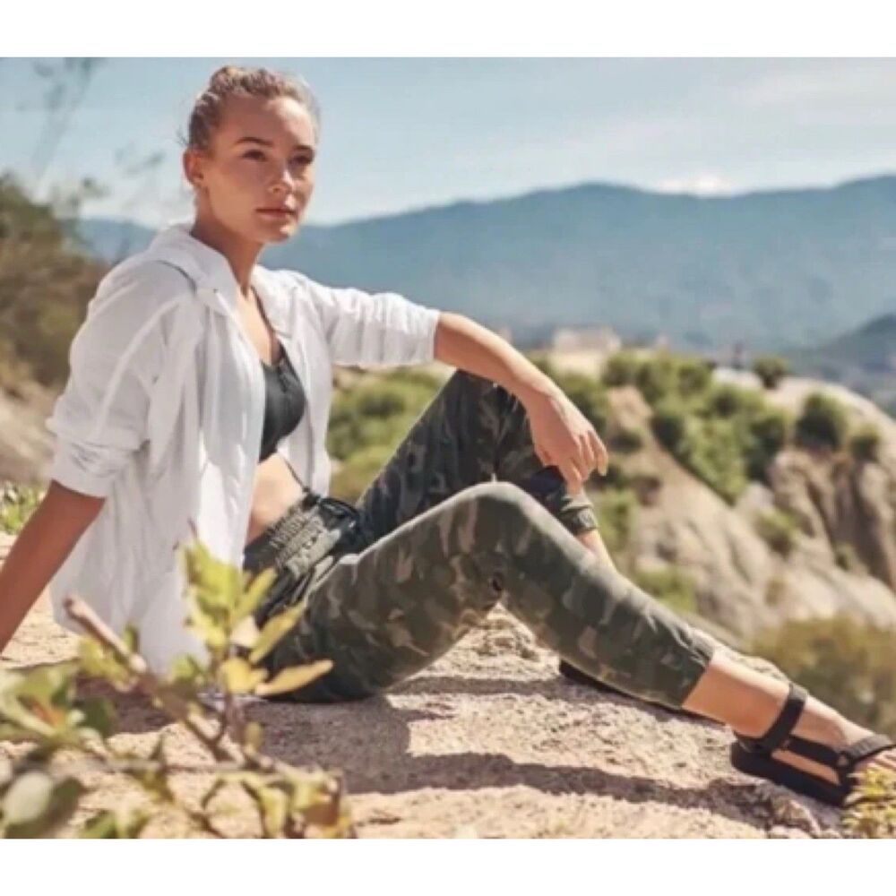 Athleta Size 6 Camo Farallon Boca Jogger Olive Tan Drawstring Pants